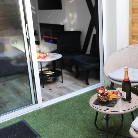 Loft, Studio And Love Rooms * Bourg-Saint-Christophe