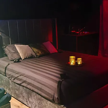 Loft, Studio And Love Rooms Apartment
